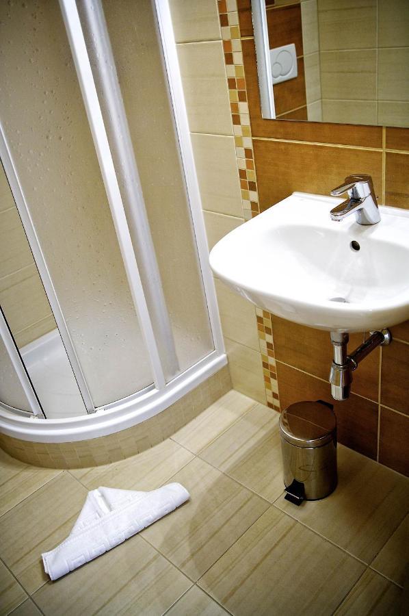 Privat Galfy Hotel Vysoké Tatry Buitenkant foto